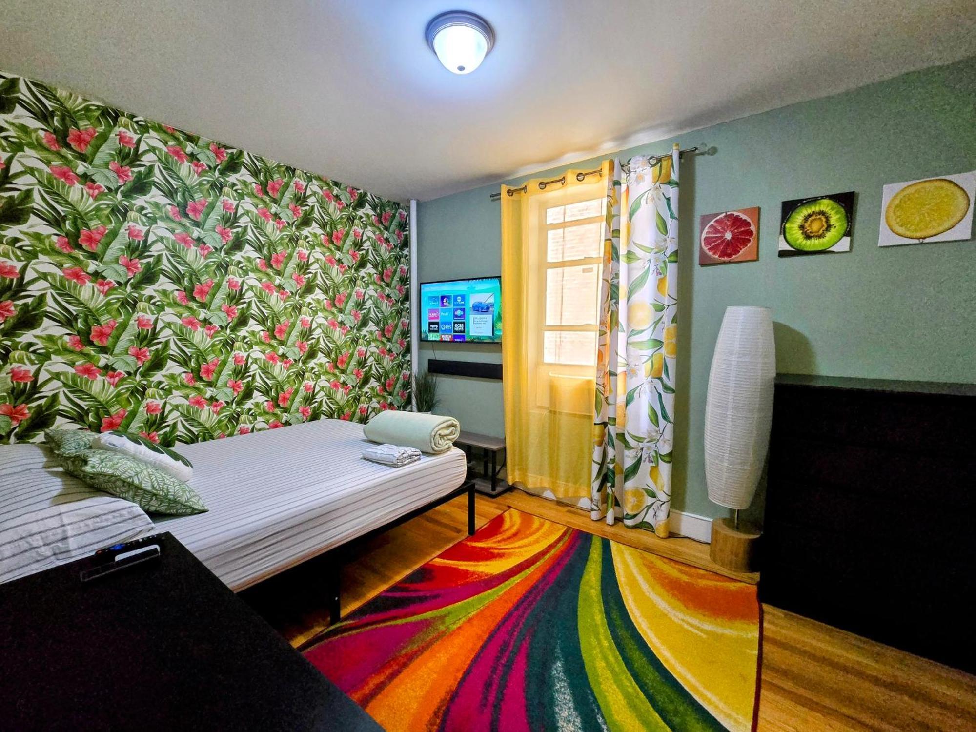 Tropical Comfort Room In Harlem Cozy Stay With Snacks & Style New York Exterior foto
