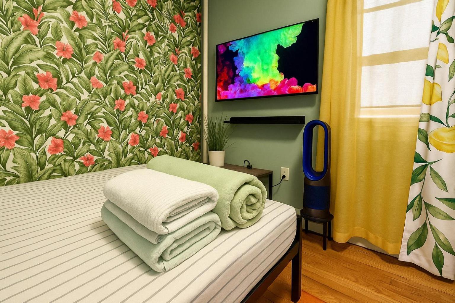 Tropical Comfort Room In Harlem Cozy Stay With Snacks & Style New York Exterior foto